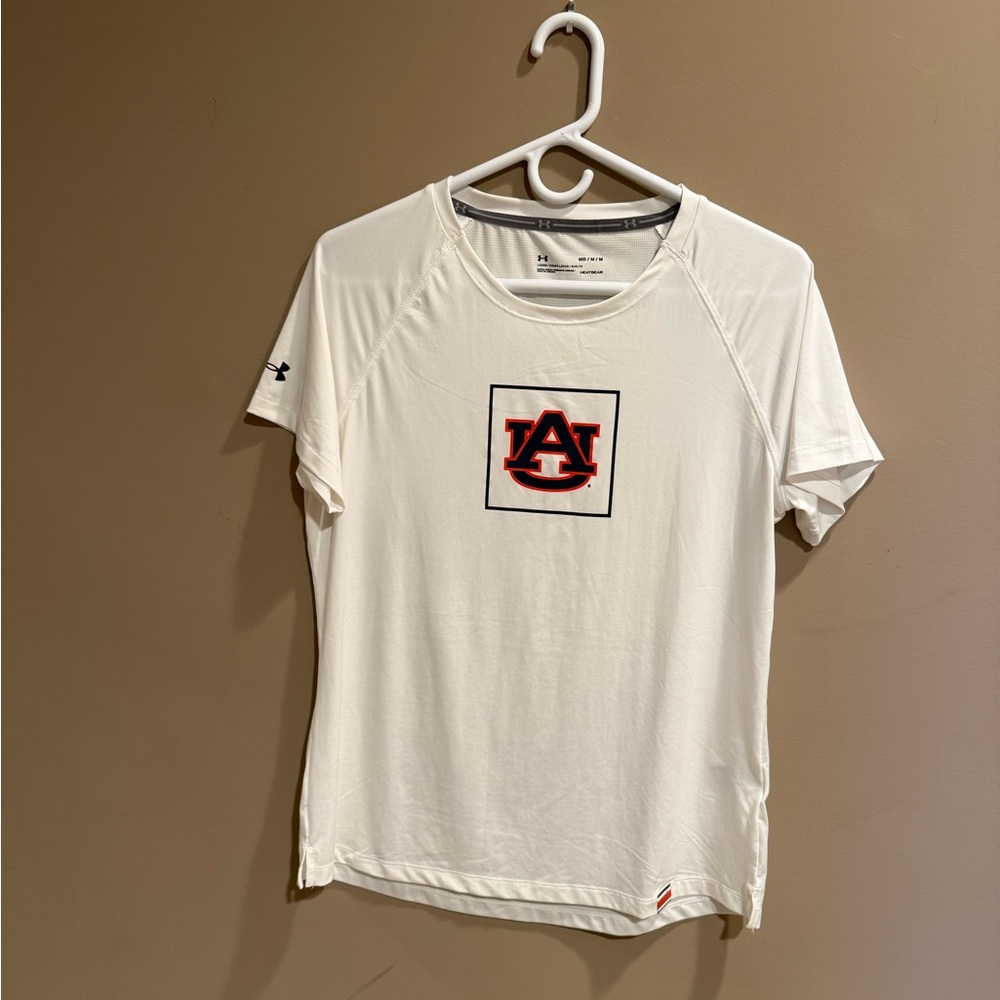 Ladies Under Armour Auburn performance tee in pristine condition, size medium